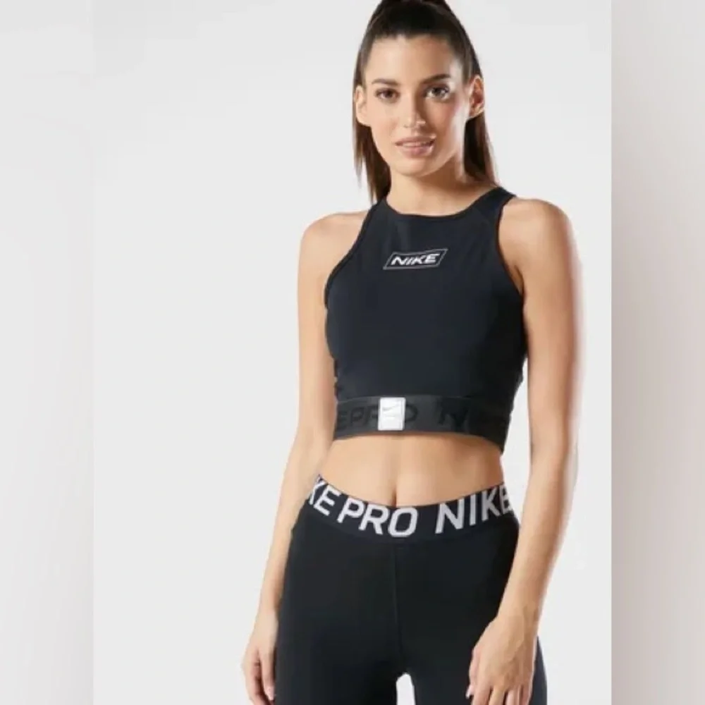 BRAND NEW🏋️‍♀️ Nike Pro Dri-FIT Crop Tank
Tag off but never worn, didn’t fit me - Picture 2 of 5